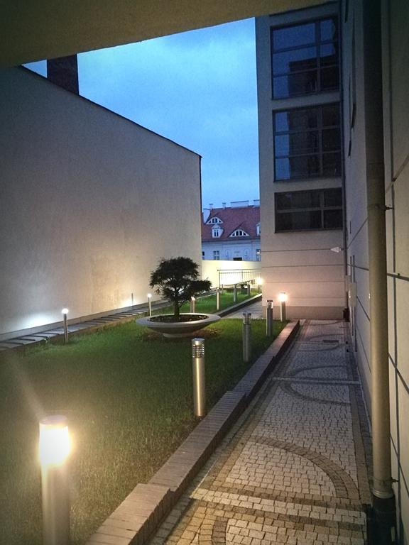 Black&White Apartment- Wierzbowa 5 Πόζναν Εξωτερικό φωτογραφία