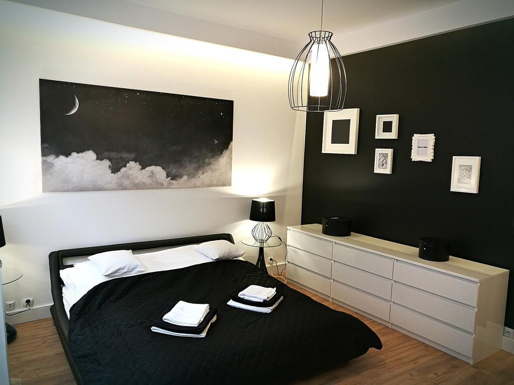 Black&White Apartment- Wierzbowa 5 Πόζναν Εξωτερικό φωτογραφία