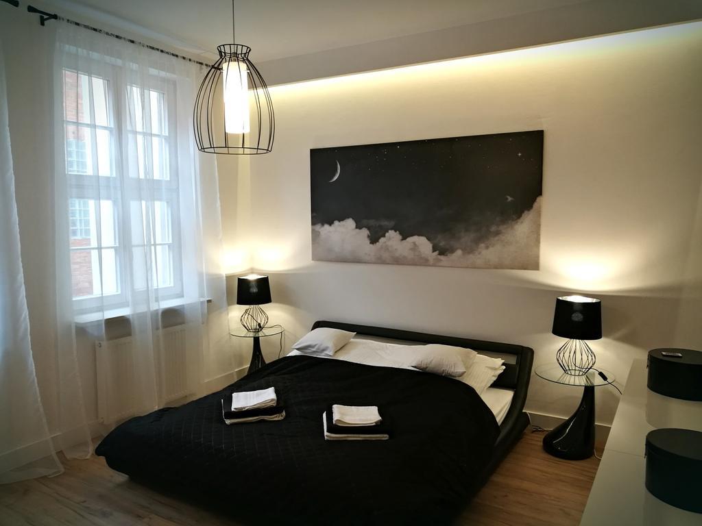 Black&White Apartment- Wierzbowa 5 Πόζναν Εξωτερικό φωτογραφία
