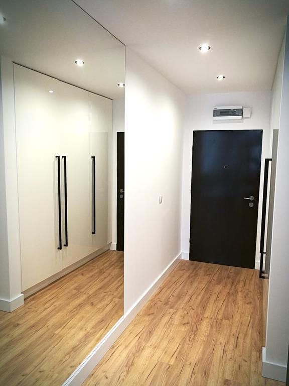 Black&White Apartment- Wierzbowa 5 Πόζναν Εξωτερικό φωτογραφία