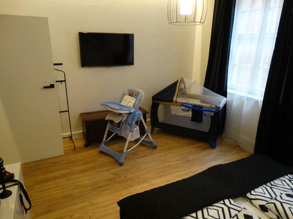 Black&White Apartment- Wierzbowa 5 Πόζναν Εξωτερικό φωτογραφία