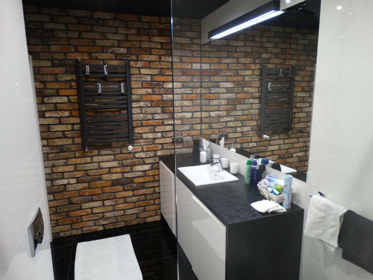Black&White Apartment- Wierzbowa 5 Πόζναν Εξωτερικό φωτογραφία